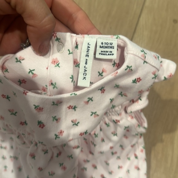 Janie and Jack BABY DITSY FLORAL ROMPER 6/12m floral pink - Picture 6 of 7